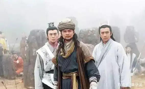 《天龙八部》剧组重聚，58岁黄日华显老态，为照顾妻子退隐娱乐圈