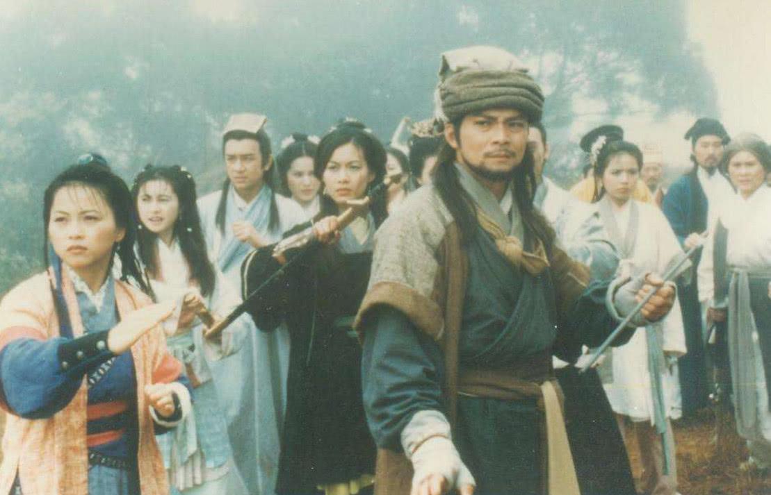 《天龙八部》中，“八部”指的是哪8个人？天龙又是谁？