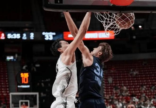 狂轰31分！NBA新科状元打疯了，杨瀚森10+5+3，炸裂隔扣+补扣__狂轰31分！NBA新科状元打疯了，杨瀚森10+5+3，炸裂隔扣+补扣