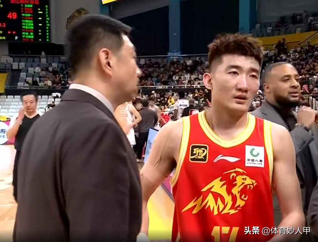 _惨败20分！揪出广厦最差之人：11中2，三分5中0 没他或许能赢_惨败20分！揪出广厦最差之人：11中2，三分5中0 没他或许能赢
