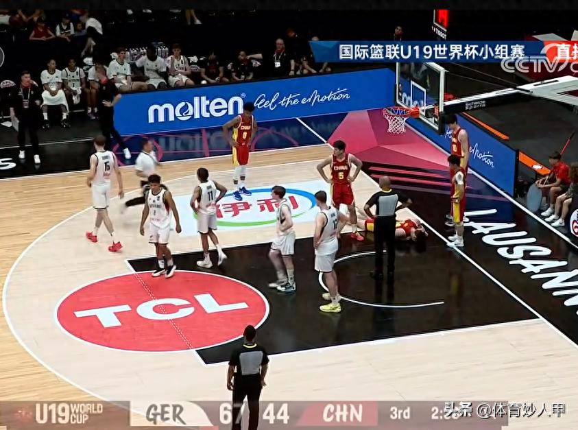 _男篮受伤_中国男篮被打哭了
