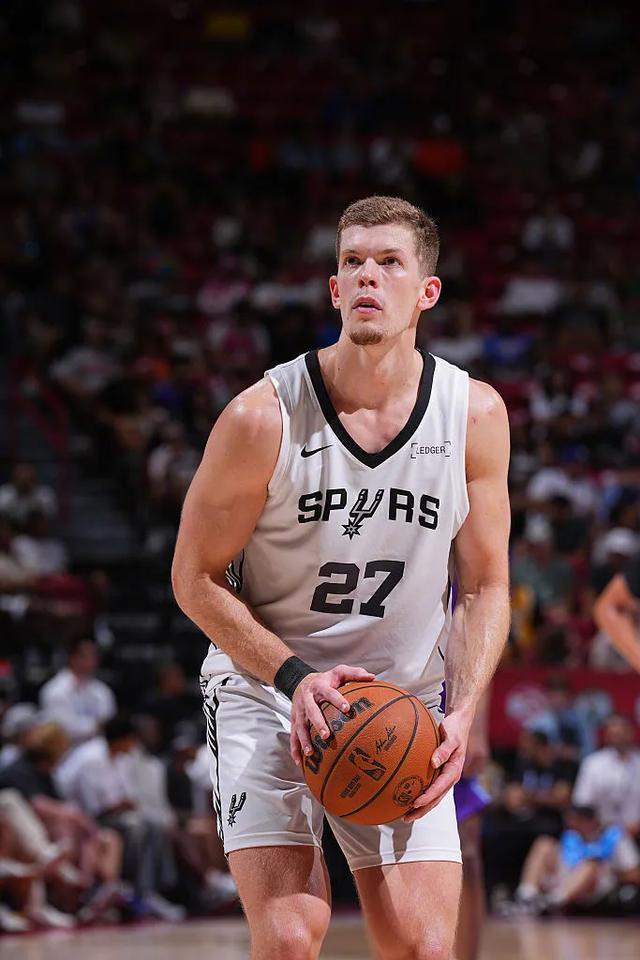 24岁进入NBA，25岁献出第一个绝杀_24岁进入NBA，25岁献出第一个绝杀_