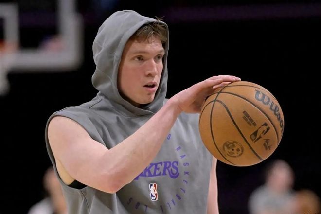 勇士湖人队__2021nba勇士湖人