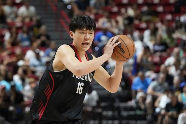 比卢普斯:杨瀚森有很多我没法教但他会的东西 譬如传球手感和对抗_比卢普斯:杨瀚森有很多我没法教但他会的东西 譬如传球手感和对抗_